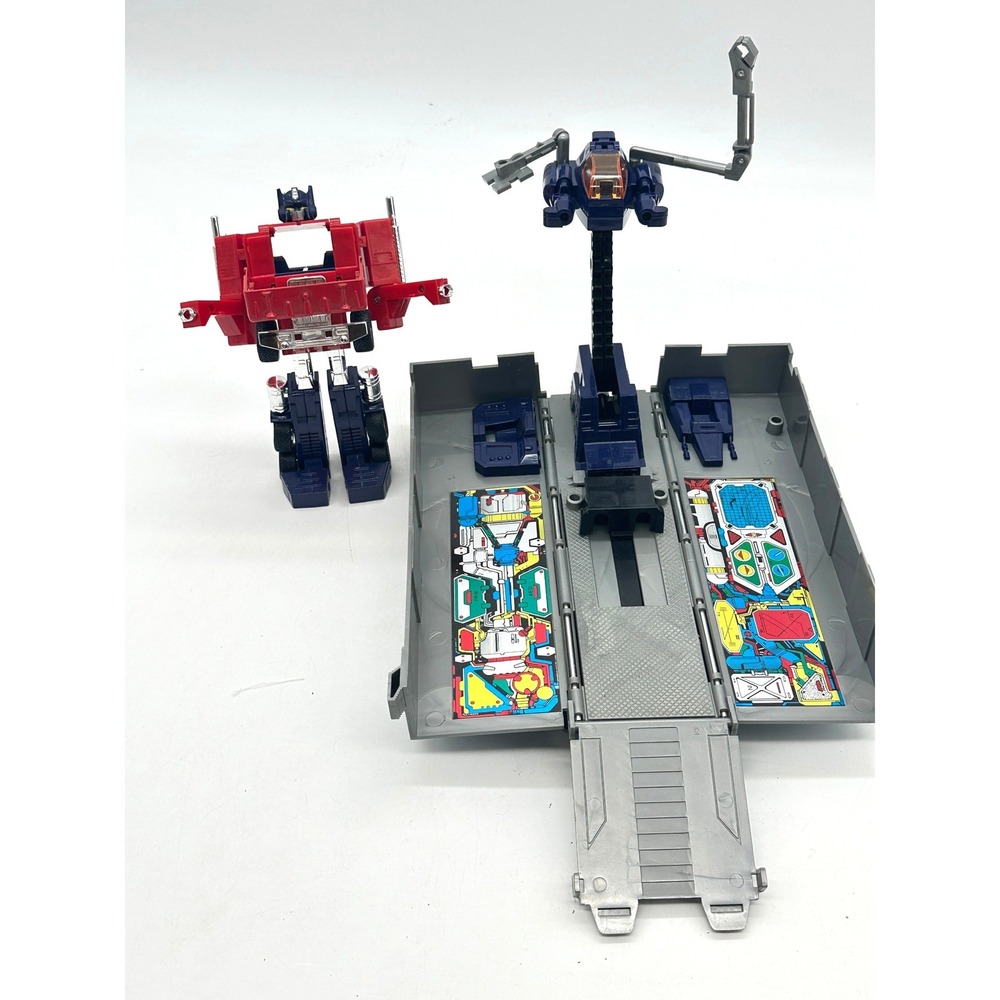 Vintage 1980 1982 T2 Transformers G1 Optimus Prime Trailer & Figure Hasbro